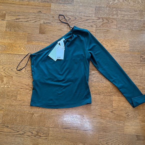 Tops - Green top brand new with tags